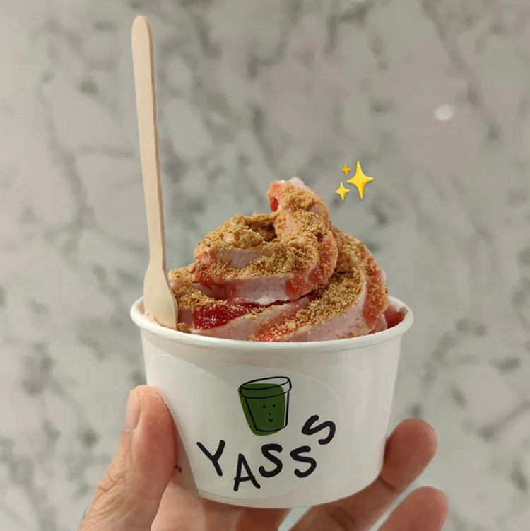 Beli 1 Gratis 1 Es Krim gratis oleh Yasss Ice Cream Lab